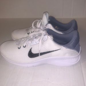 Nike Flex Experience RN 11 NN 4E Extra Wide White/Black DH5753-100